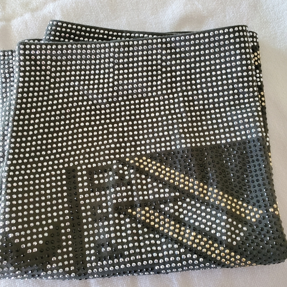 Mini skirts - Picture 4 of 5